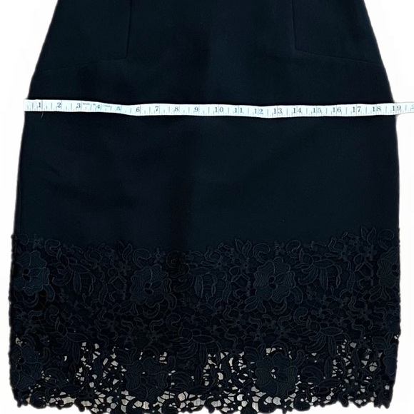 Ann Taylor Black Dress with Lace Hem, Size 6 - Perfect for Any Occasion - Picture 13 of 16